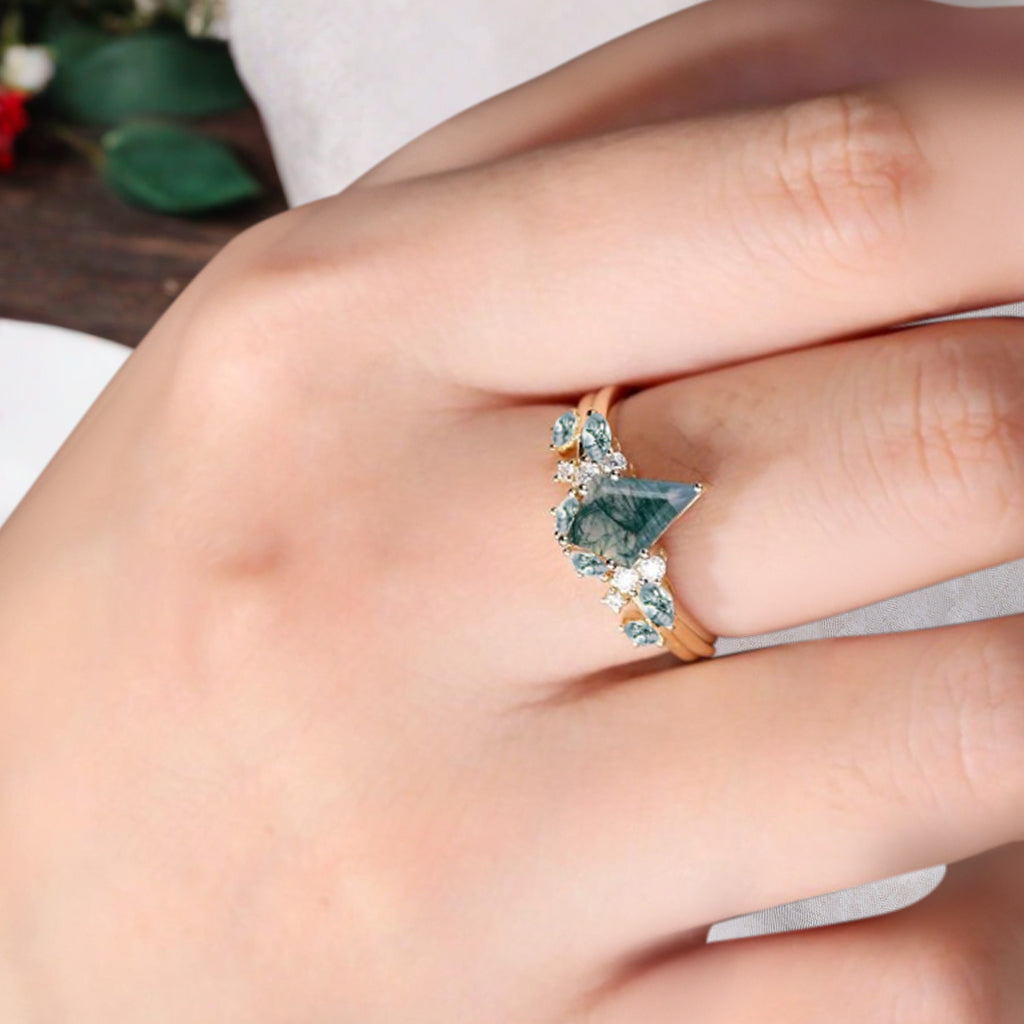 Kite cut green moss agate ring set rose gold 6 prong art deco unique engagement ring set women dainty diamond ring set Personalized anniversary gift