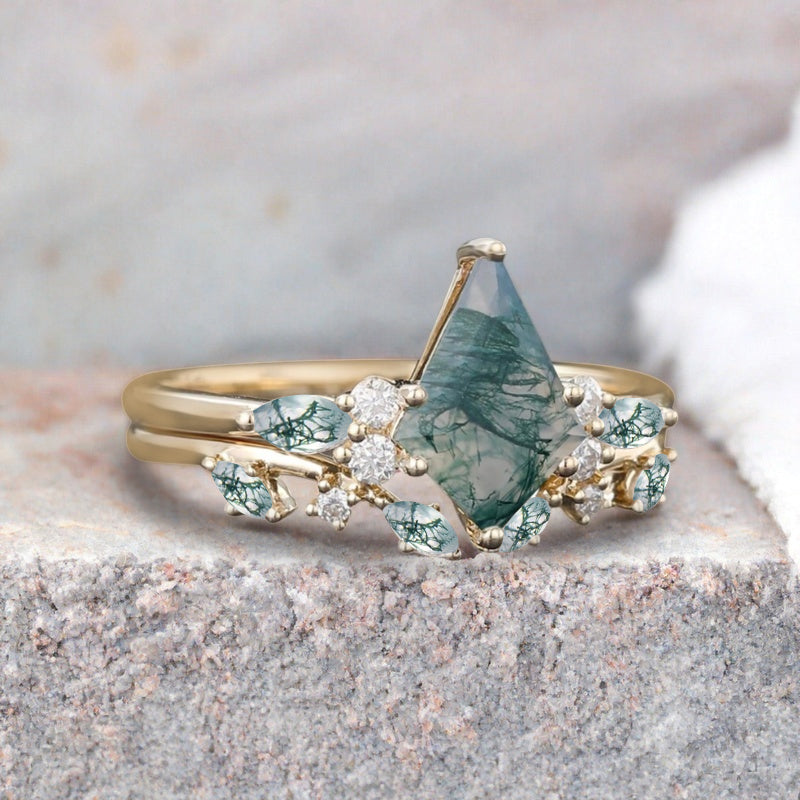 Kite cut green moss agate ring set rose gold 6 prong art deco unique engagement ring set women dainty diamond ring set Personalized anniversary gift