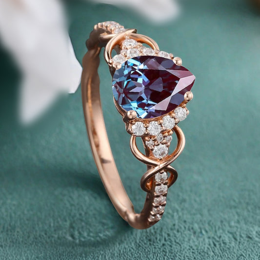 Vintage Alexandrite Ring Unique Pear Cut Engagement Moissanite Cluster Wedding Promise Ring For Women Delicate Gemstone Ring