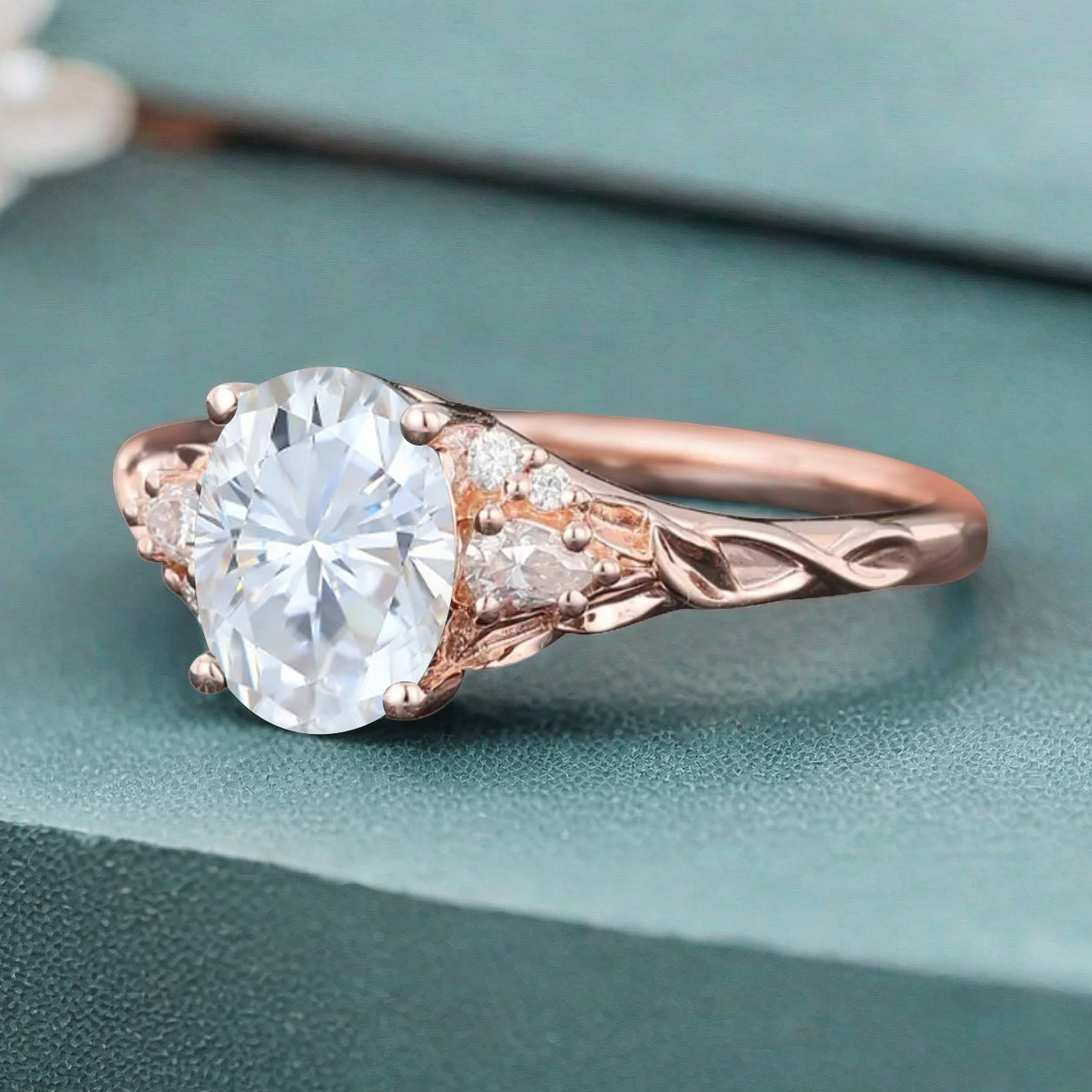 Bague de fiançailles vintage ovale en pierre de lune, bague de promesse unique en opale et moissanite