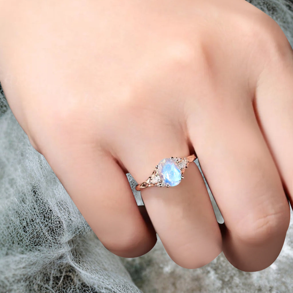 Vintage Oval Mondstein Verlobungsring Unikat Opal Moissanit Versprechensring