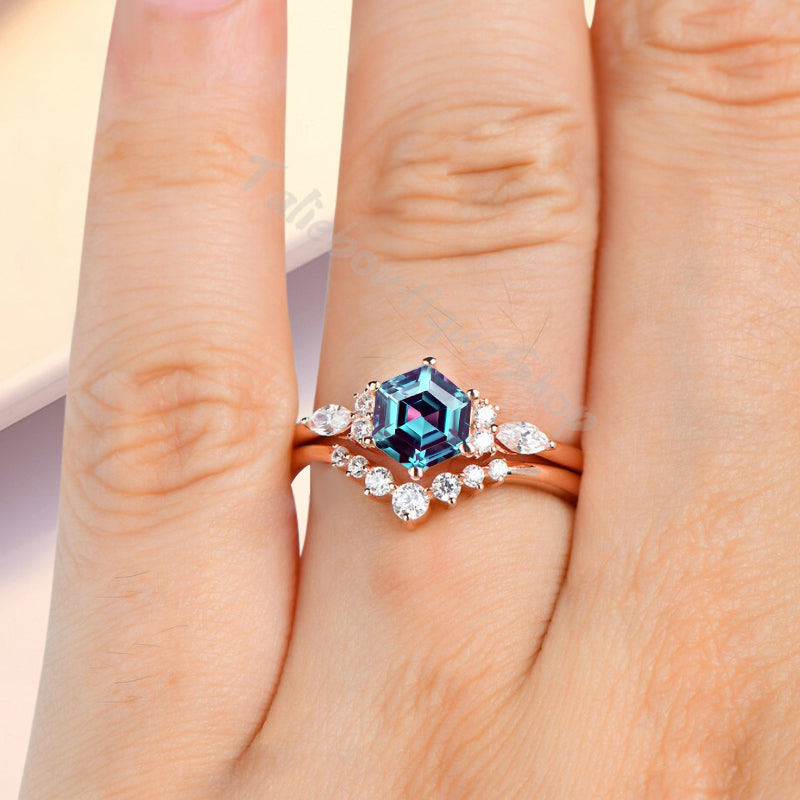 Bague de fiançailles vintage ovale en pierre de lune, bague de promesse unique en opale et moissanite