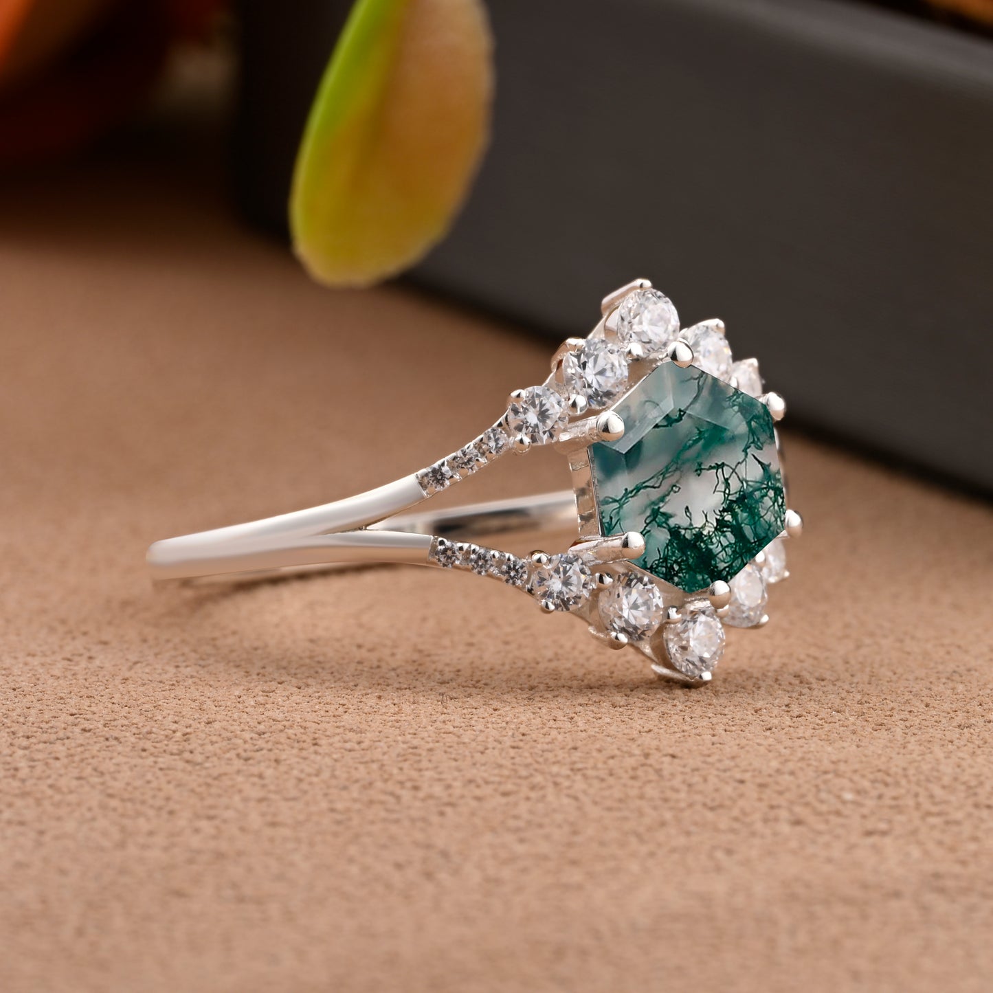 Vintage Moss Agate Engagement Ring Hexagon Shape Anniversary Ring Solid Gold Solitaire Unique Moss Agate Ring for Women