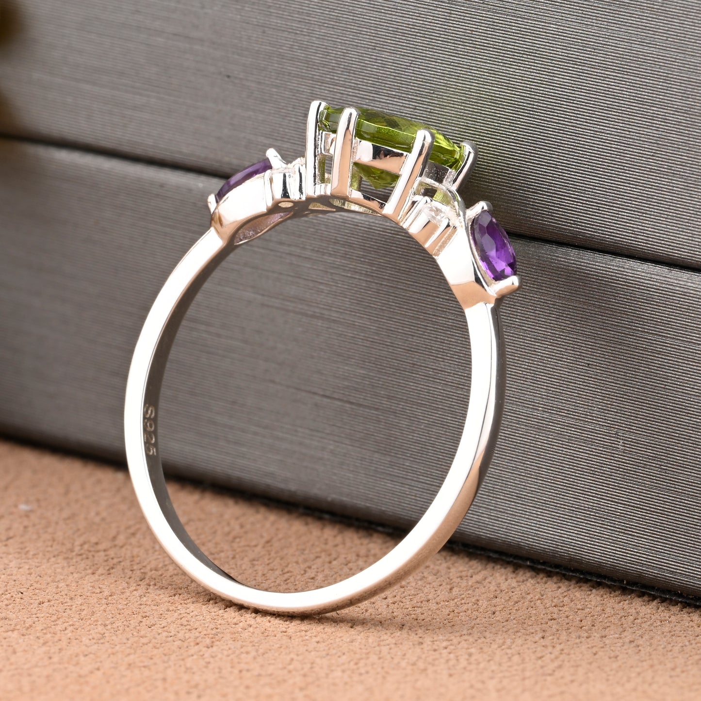 Unique Round Cut Peridot Engagement Ring Vintage Rose Gold Moissanite Wedding Ring For Women Amethyst Bridal Ring Anniversary Gift For Her