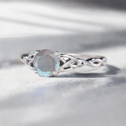 Vintage Oval Mondstein Verlobungsring Unikat Opal Moissanit Versprechensring