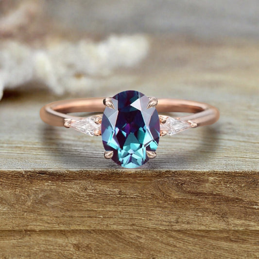 Oval Shape Alexandrite Ring Vintage Engagement Ring 18K Rose Gold Alexandrite Ring Unique Wedding Bridal Ring Anniversary Gift Ring