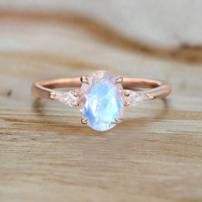 Vintage Oval Mondstein Verlobungsring Unikat Opal Moissanit Versprechensring