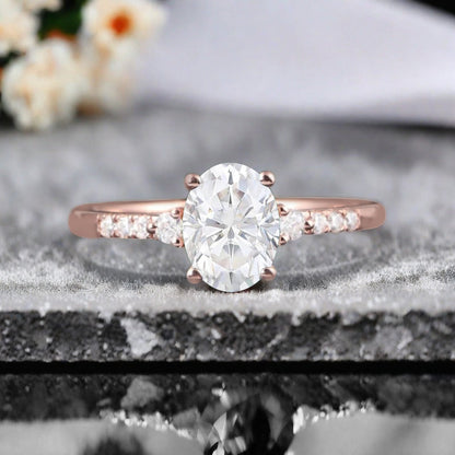 Bague de fiançailles vintage ovale en pierre de lune, bague de promesse unique en opale et moissanite