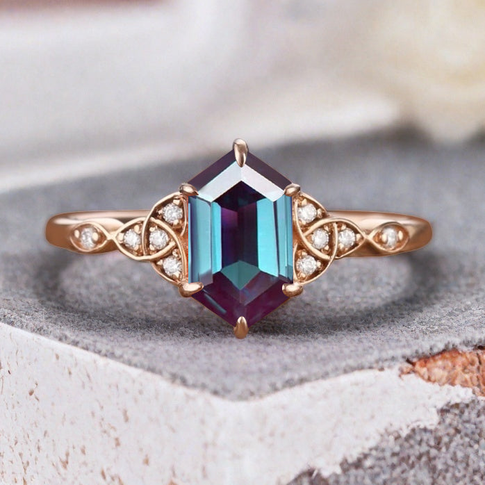 Bague de fiançailles en pierre de soleil ovale, bague de mariage unique en moissanite, cadeau pour elle