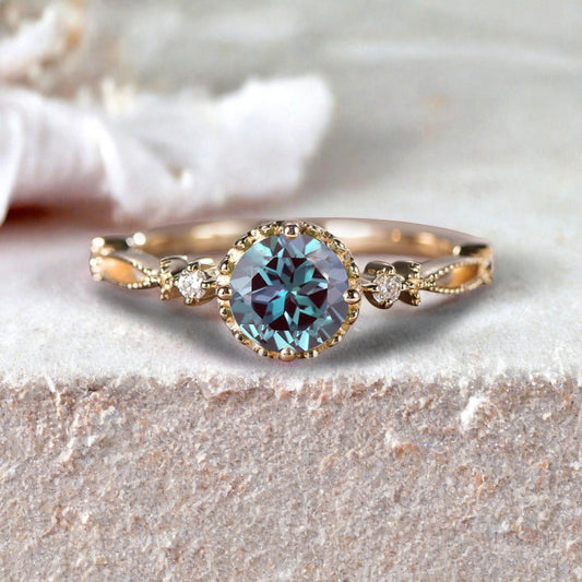 Bague de fiançailles vintage ovale en pierre de lune, bague de promesse unique en opale et moissanite