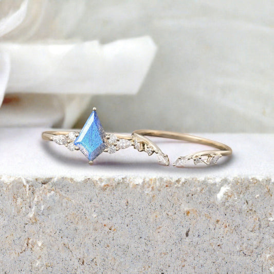 Kite cut Labradorite ring set rose gold 6 prong art deco unique engagement ring set women dainty diamond ring set Personalized anniversary gift