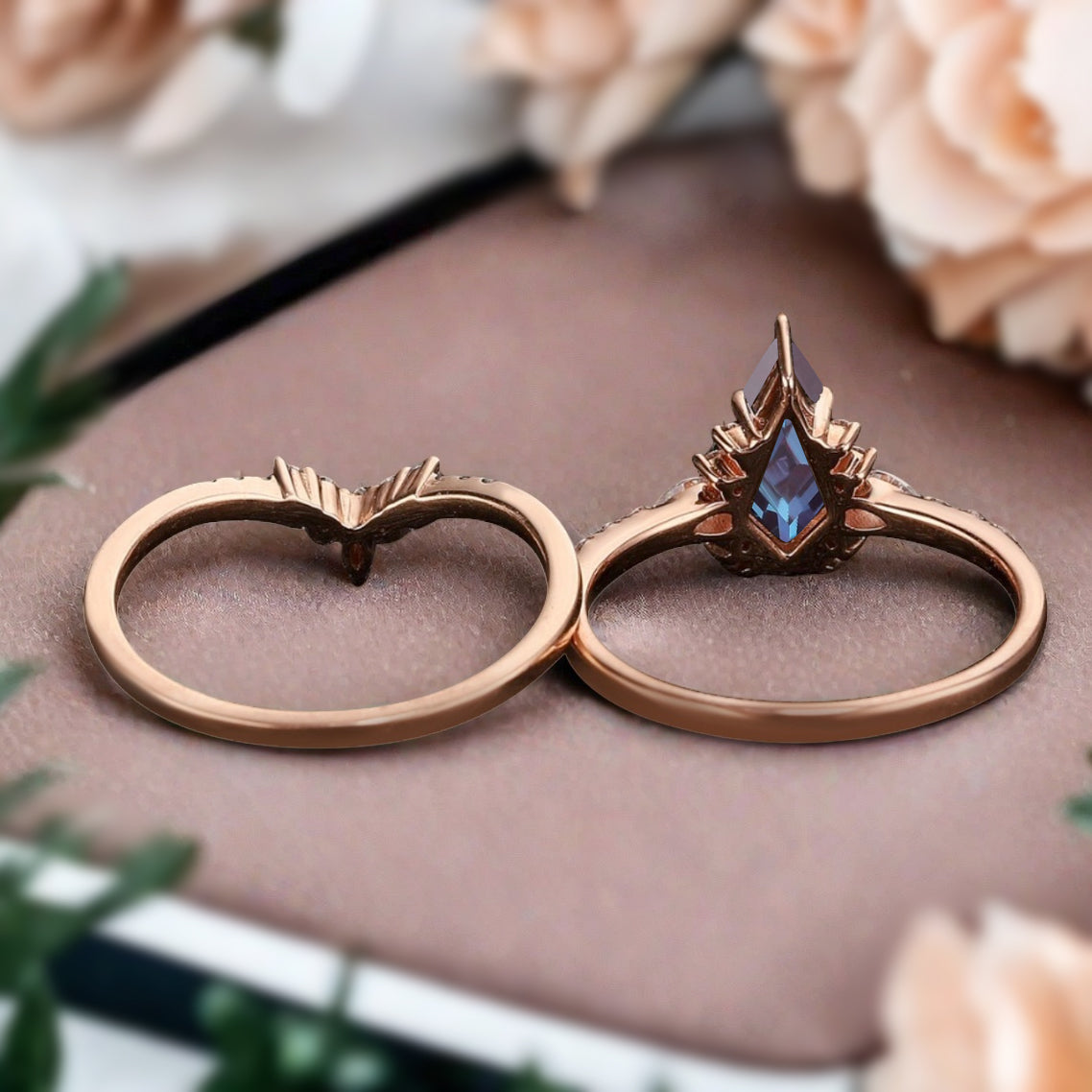 Bague de fiançailles vintage ovale en pierre de lune, bague de promesse unique en opale et moissanite