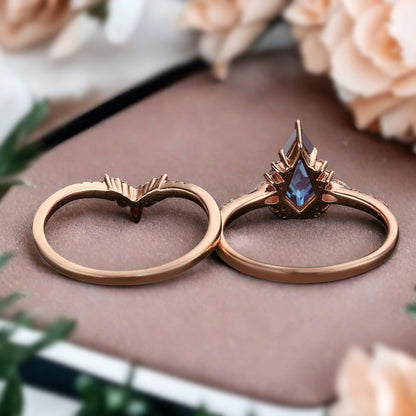 Bague de fiançailles vintage ovale en pierre de lune, bague de promesse unique en opale et moissanite