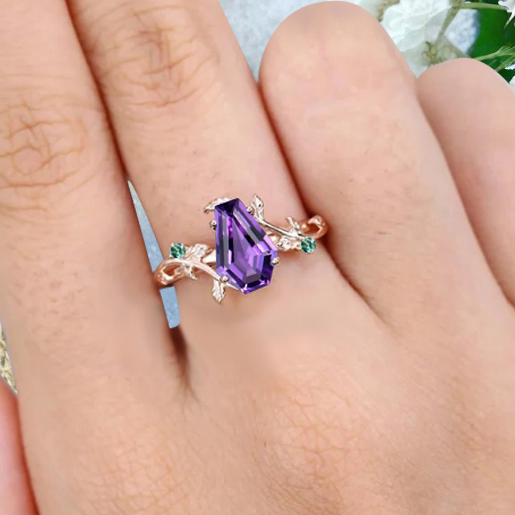 Art Deco Amethyst Leaf Design Gemstone Ring Unique Vintage Coffin Cut Emerald Engagement Ring Wedding Promise Ring For Women