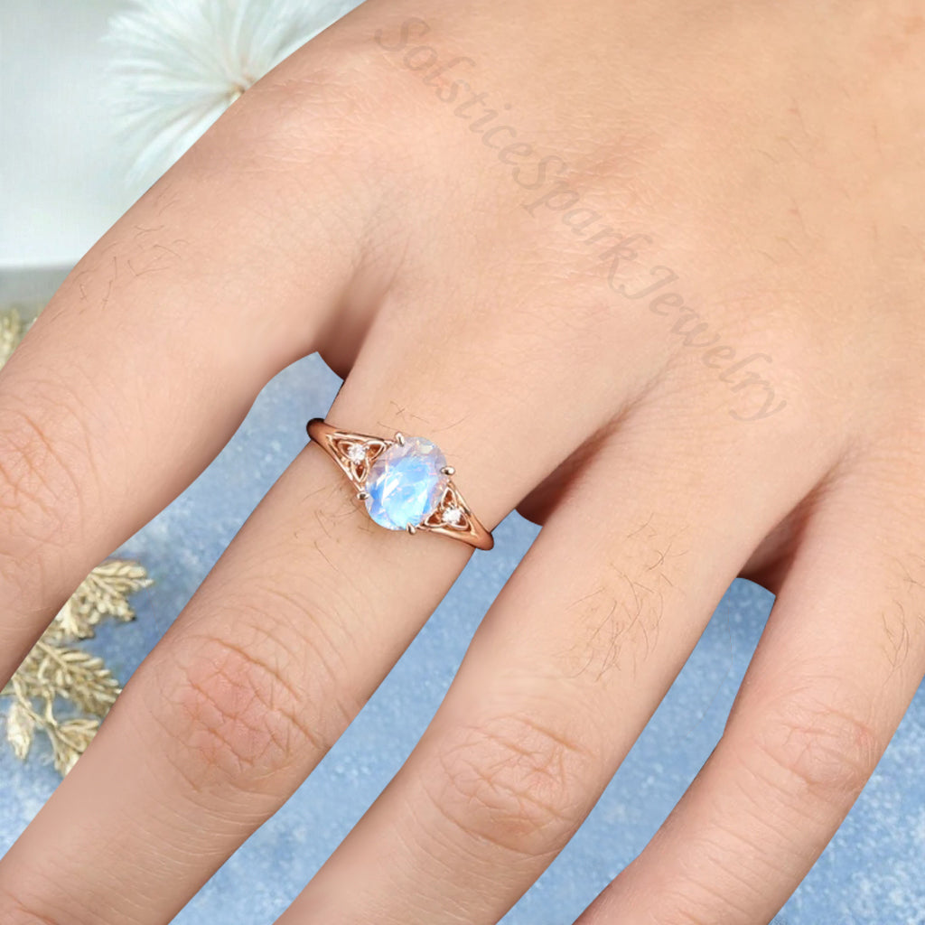 Vintage Oval Mondstein Verlobungsring Unikat Opal Moissanit Versprechensring
