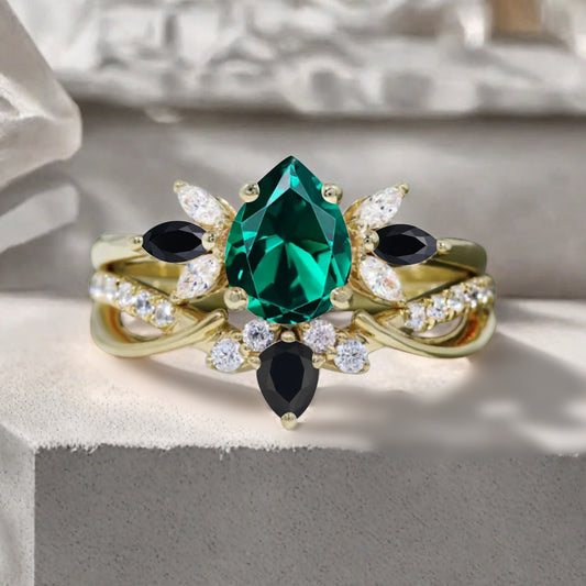 Vintage Emerald Engagement Ring Set Women Unique Rose Gold Pear Shaped Cluster Ring Black Onyx Wedding Ring Bridal Anniversary Gift Ring