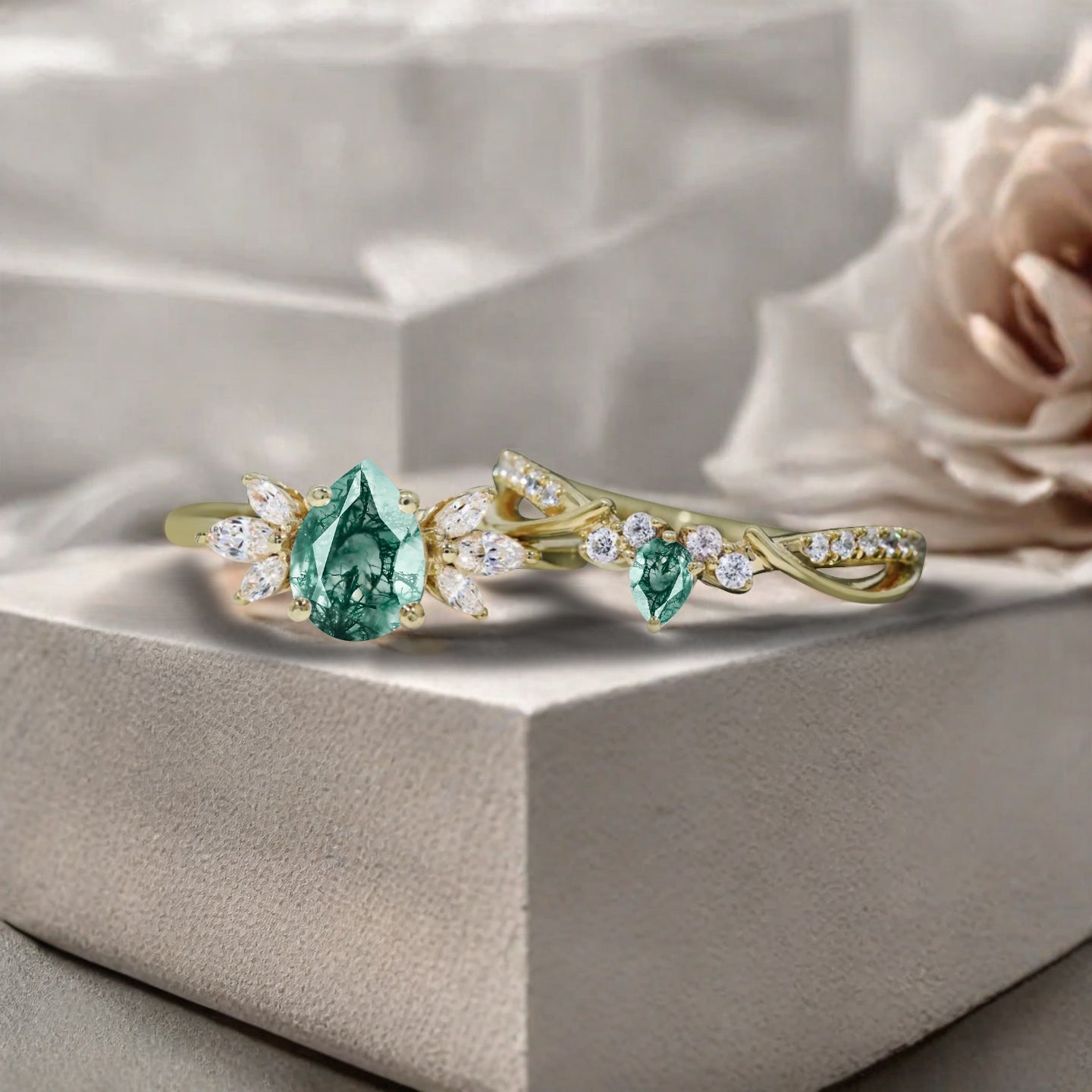 Vintage Moss Agate Engagement Ring Set Women Unique Rose Gold Pear Shaped Cluster Ring Green Agate Wedding Ring Bridal Anniversary Gift Ring