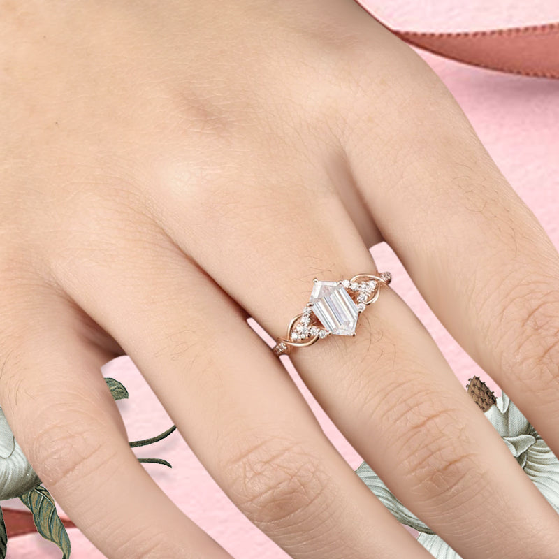Bague de fiançailles en pierre de soleil ovale, bague de mariage unique en moissanite, cadeau pour elle