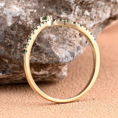 Minimalist Chevron Moss Agate Wedding Band Vintage V Shape Green Agate Stacking Ring Unique Matching Ring Promise Ring Anniversary Ring